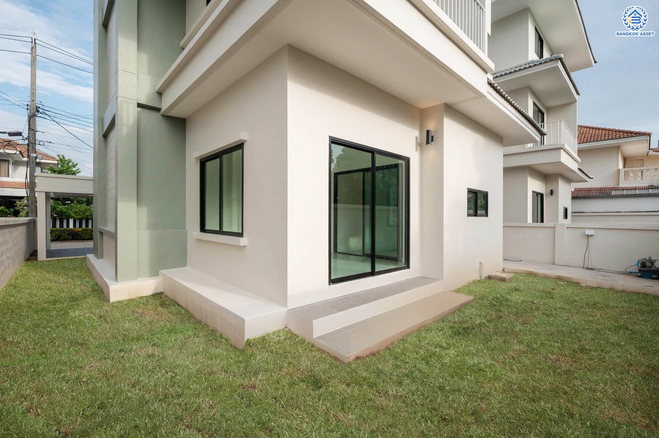 บ้านมือสองตกแต่งใหม่ โครงการ มณธานี บางแค บ้านเดี่ยว 3 ชั้น ดีไซน์หรูหรา เนื้อที่กว้าง 55.3 ตร.ว. พื้นที่ใช้สอย 240 ตร.ม. ฟังก์ชัน 5 ห้องนอน 4 ห้องน้ำ 2 ที่จอดรถ ฟังก์ชันครบตอบทุกไลฟ์สไตล์ บนทำเลศักยภาพ เชื่อมต่อถนนกาญจนาภิเษก ใกล้เดอะมอลล์บางแค ใกล้รถไฟฟ้าสายสีน้ำเงิน "สถานีหลักสอง" และจุดขึ้นทางด่วน "กาญจนาภิเษก"...